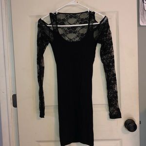 Long sleeve lace bodycon dress